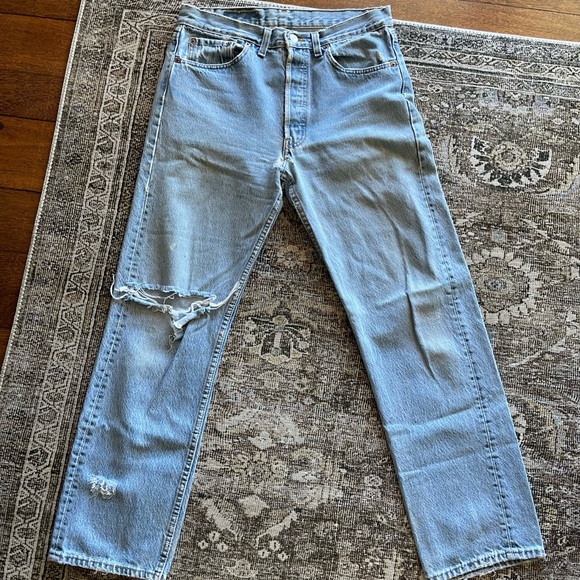 Distressed Vintage 501 Levi’s - Picture 4 of 4